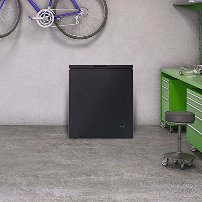 Arctic King 5 Cu Ft Chest Freezer, Black, 24.90 (L) X 21.70 (W) X 33.50 (H) Inches, ARC050S0ARBB