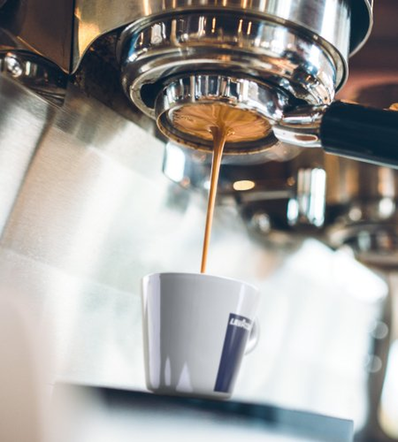 Dek Whole Bean Coffee Blend, Decaffeinated Dark Espresso Roast, 1.1-Pound Bag , Authentic Italian, Blended and Roasted in Italy, Creamy with Smooth Flavor and Exceptional Aroma