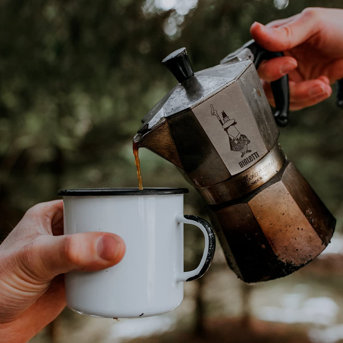 - Moka Espress: Iconic Stovetop Espresso Maker, Makes Real Italian Coffee, Moka Pot 6 Cups (6 Oz), Aluminium, Silver