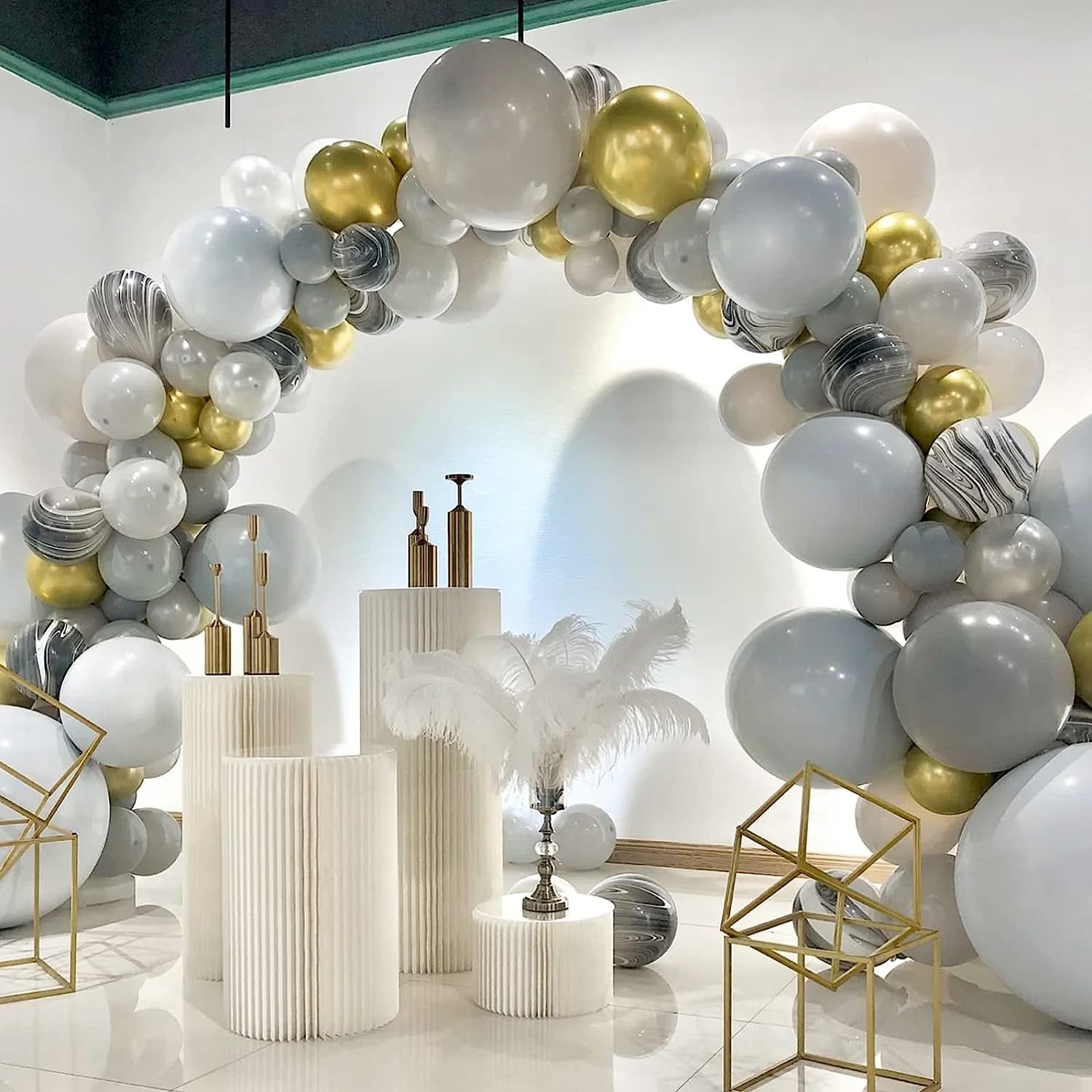 129Pcs Gray Balloons Latex Balloons Different Sizes 18 12 10 5 Inches Matte Gray Party Balloon Kit for Birthday Party Graduation Baby Shower Wedding Holiday Balloon Decoration