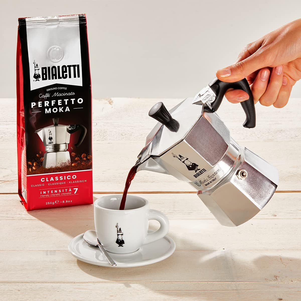 - Moka Express: Iconic Stovetop Espresso Maker, Makes Real Italian Coffee, Moka Pot 3 Cups (4.3 Oz - 130 Ml), Aluminium, Silver