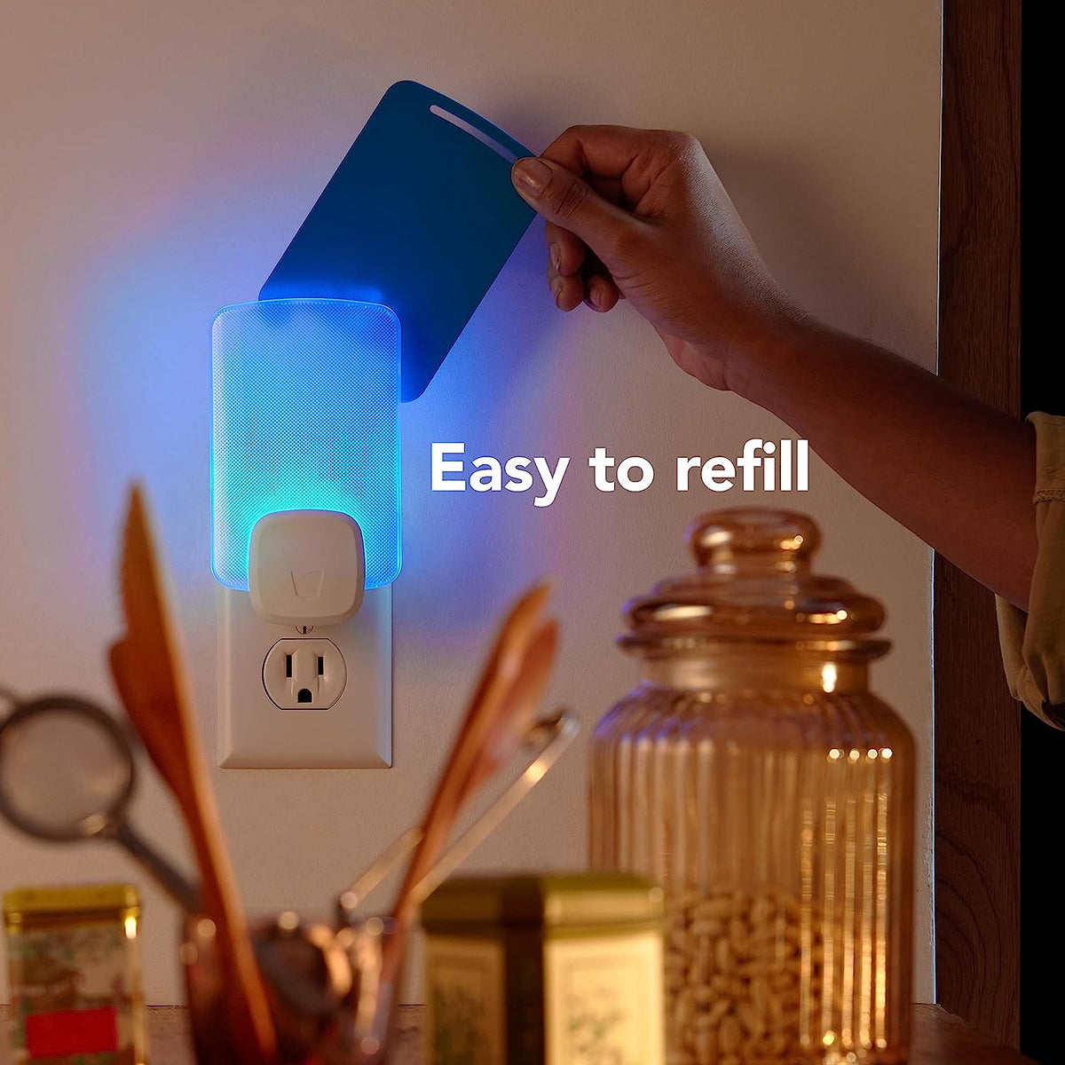 Essentials Flying Insect Light Trap Starter Kit, 1 Plug-In Device + 1 Cartridge, Featuring Light Powered Attraction